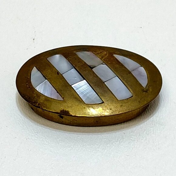 Pill Box Mother-of-Pearl Inlay Hand-Crafted Brass English Edwardian Circa 1900 - Picture 2 of 7